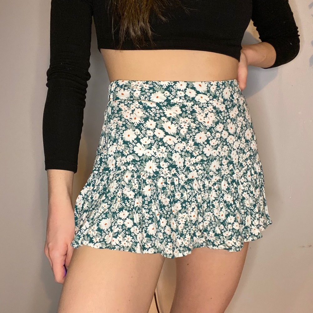 Green floral skort